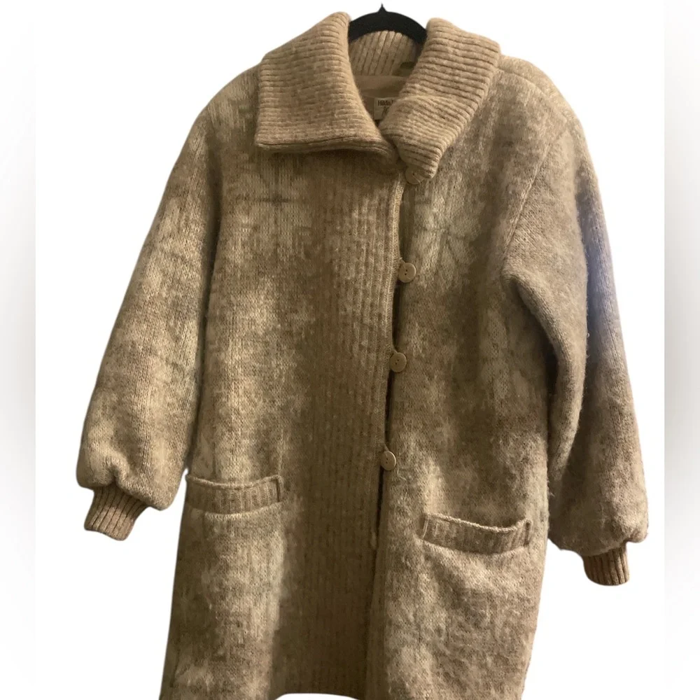 Hilda Ltd Cozy Wool Coat - Picture 5 of 8